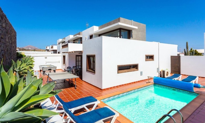 Los Mojones Villa | Villa Julianne 2 - Three Bedroom Villa, Sleeps 6