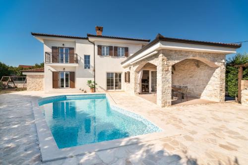 Kras Villa | Villa Kala-luxury villa, heated pool in a quiet area - by TRAVELER tourist agency Krk
