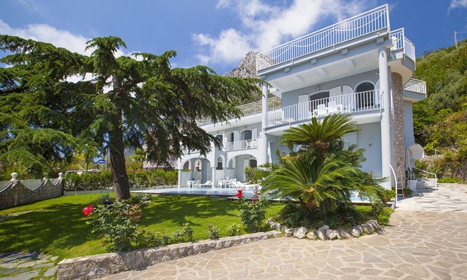 Marina del Cantone Villa | Villa Kalu', for up to 16 people, outdoor pool, walking distance from the beach!