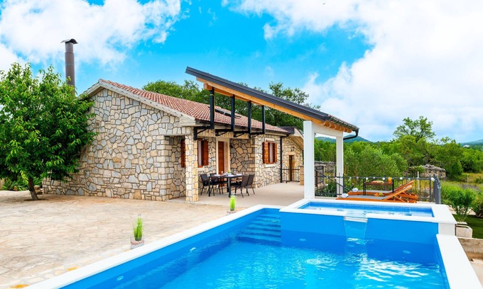 Gornje Danilo House | Villa Kiara (V9742-K1) - Unešić