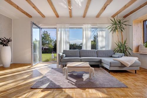 Halstenbek Apartment | Villa Kokorey