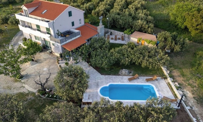 Mravince Villa | Villa Kucine Olives Garden