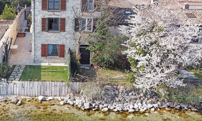 Lugana Villa | Villa "L'antica Lugana" with lake view, balconies, and Wi-Fi