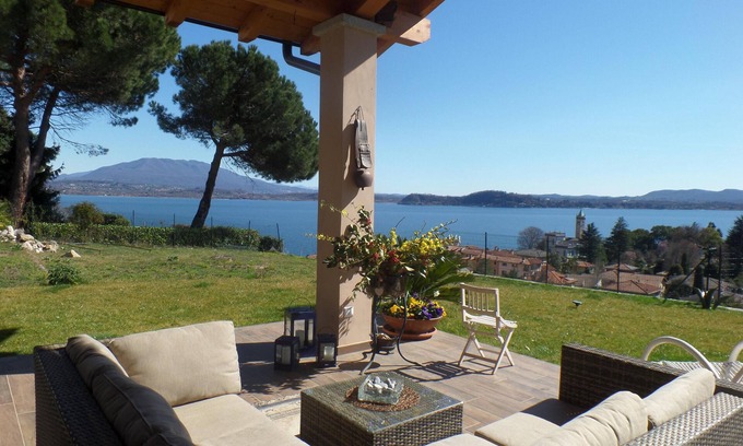 Lesa Villa | Villa La Briciola Lesa