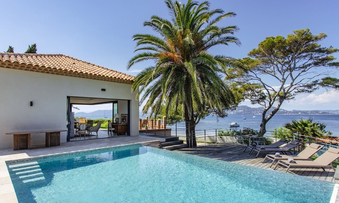 Giens Villa | VILLA LA MADRAGUE HYÈRES GIENS