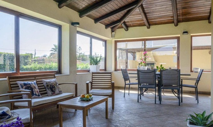 Santa Maria del Focallo Apartment | Villa la Tonnara , 50 mt from the sea