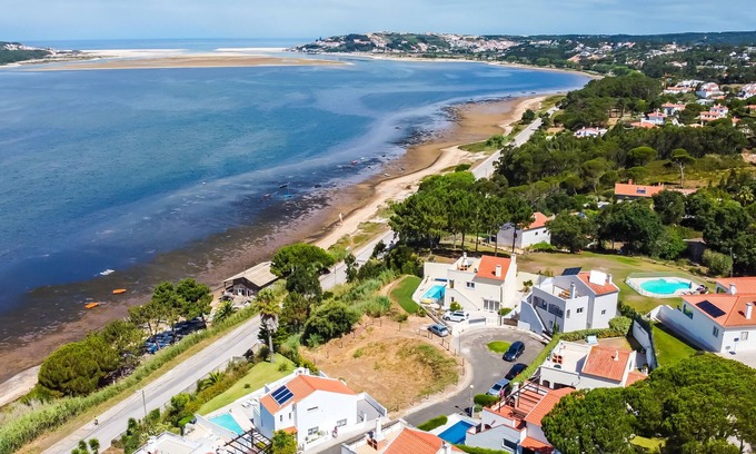 Caldas da Rainha House | Villa Lagoavista. Your home away from home.