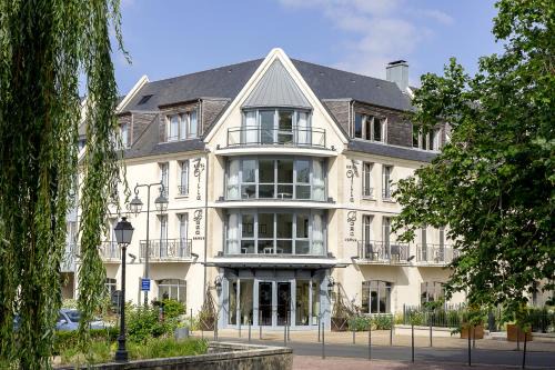 Bayeux Hotel | Villa Lara Hotel