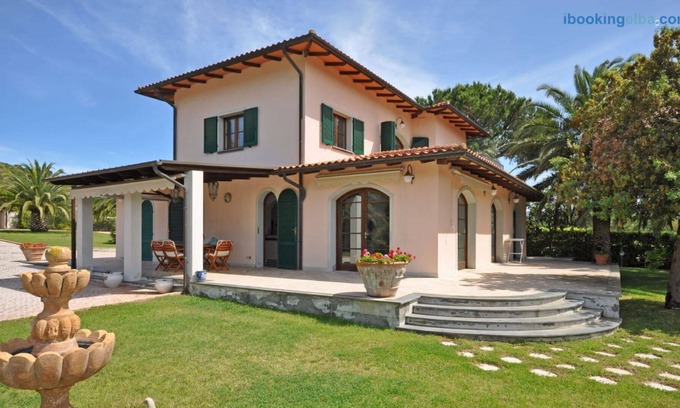 Campo nell'Elba Villa | Villa Le Palme - Exclusive villa with swimming pool in Marina di Campo