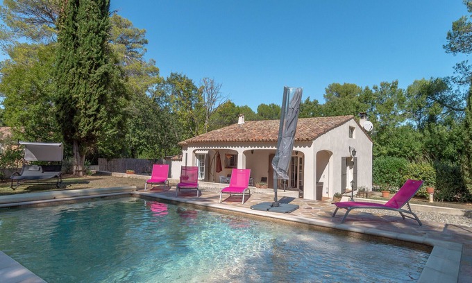 Draguignan Ski Chalet | Villa les Pins - Nice holiday house with private swimming pool at the foot of Nature Park