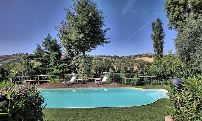 Ostra House | Villa Lidira: A characteristic and welcoming cottage surrounded by the greenery, with Free WI-FI.