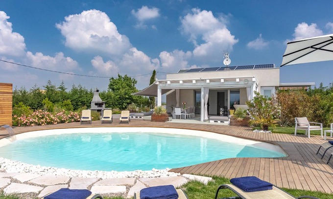 Patrignano Villa | Villa Lisa 8, Emma Villas