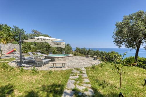 Vigo-Peirano Villa | Villa Luce del Sol with Pool