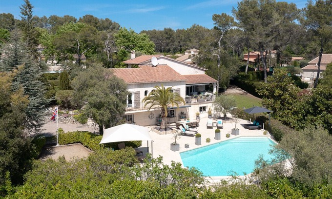 Roquefort-les-Pins Villa | Villa Lucia - with infinity pool