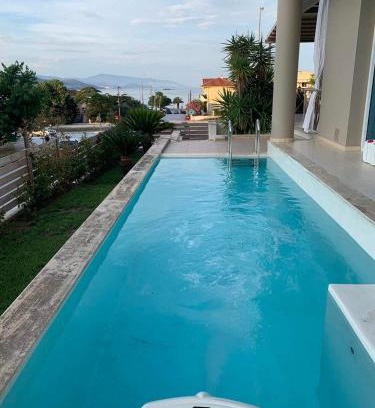 Nea Iraklitsa Villa | Villa Luminous
