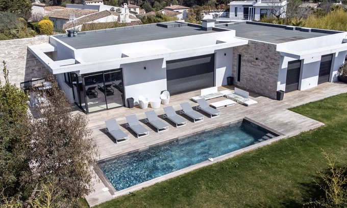 Valbonne Villa | Villa Maé à Mougins : Magnifique Villa Avec Salle de Massage et Hammam