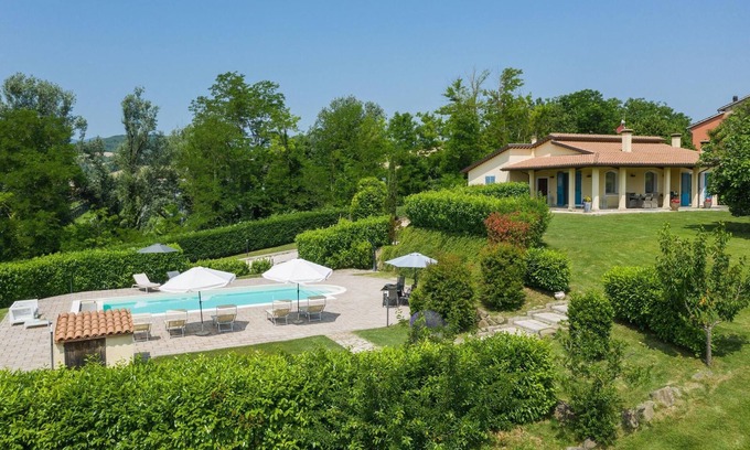 Acqualagna Villa | Villa Margot 10 - Five Bedroom Villa, Sleeps 10