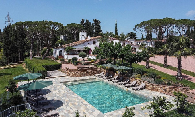 Tordera Villa | Villa 'Masia Luxmarspa' with mountain views, Wi-Fi and air conditioning