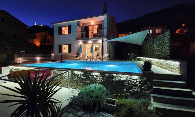 Mravince Villa | Villa MATKOVIĆ with private pool - Split (Kučine)
