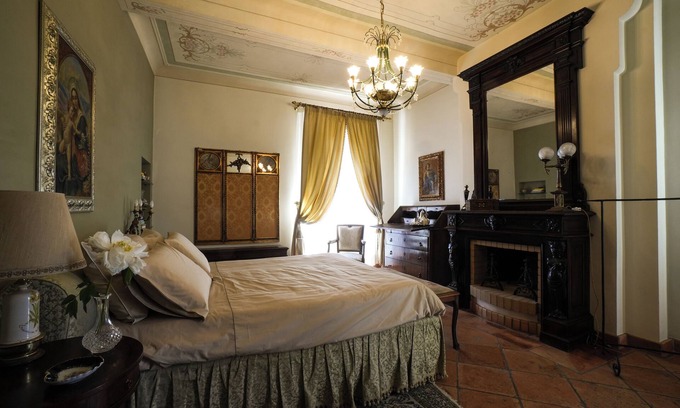 Castelvetro di Modena Bed & Breakfast | Villa Messori Spa, Romantic Retreat Among the Vineyards