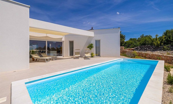 Linardici Villa | Villa MENTA IV with pool