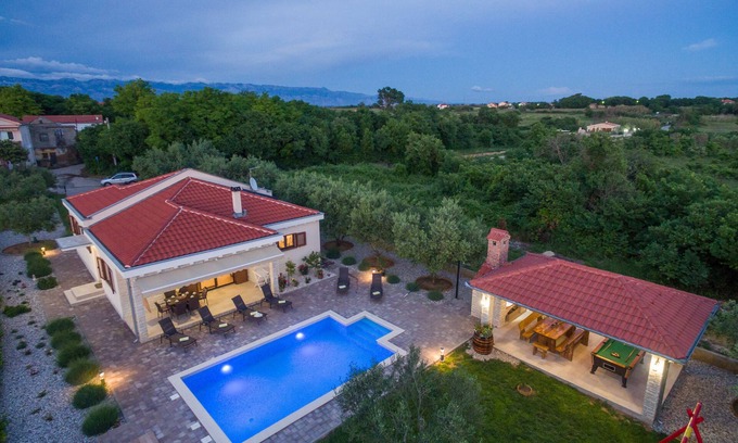 Privlaka Villa | VILLA MIA (with heated pool and big garden)