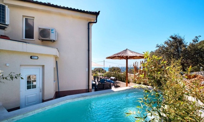 Miholascica Villa | Villa Miholašcica 2 in Island Cres by Villas Guide