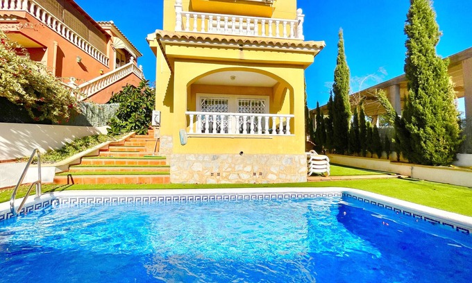 Pinar de Campoverde Villa | Villa Mimosa Pinar de Campoverde by Villas&You