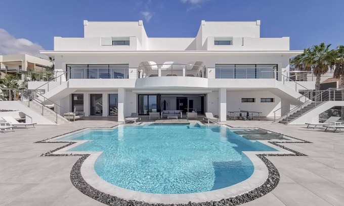 San Eugenio Villa | Villa Mirador Imperial