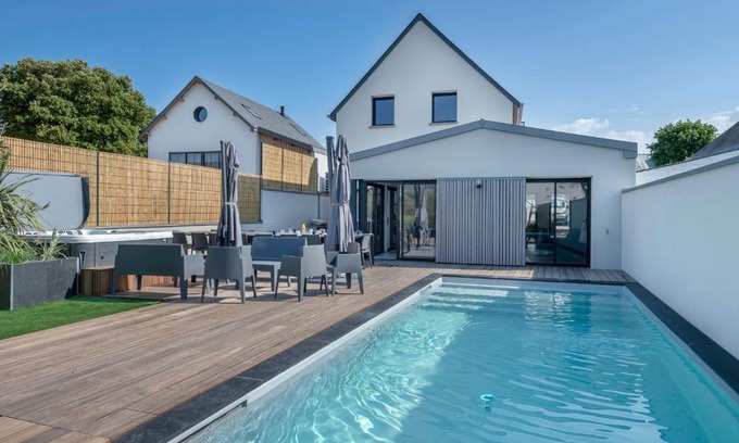 Saint-Gildas-de-Rhuys House | Villa moderne avec piscine pour 15 personnes !