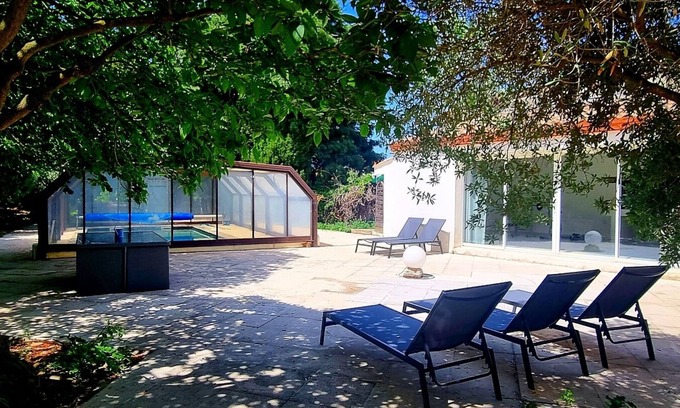 Frontignan Villa | Villa Muscat, authentic charm in the heart of town/beaches 3 kilometers