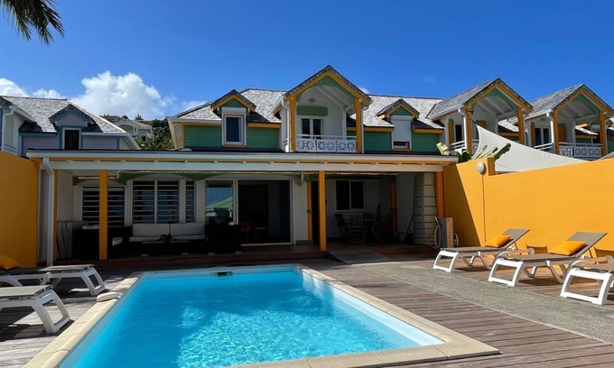 Orient Bay Villa | Villa NATICA, Piscine Privée, 150m plage d’Orient Bay Citerne