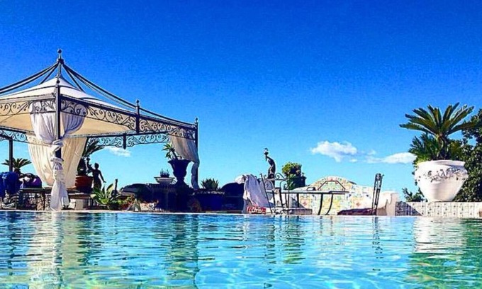 Panza Hotel | Villa Neptunus