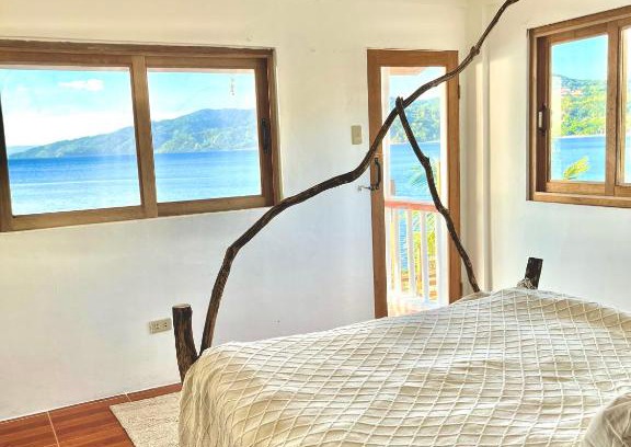 Mabini House | VILLA NEYRA