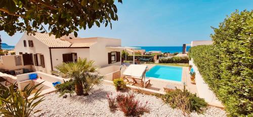 Custonaci Villa | Villa Nina a mare, Baia di Cornino, Custonaci