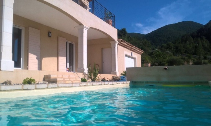Nyons Villa | Villa of character air-conditioned, beautiful environment, nice view, heated swimming pool