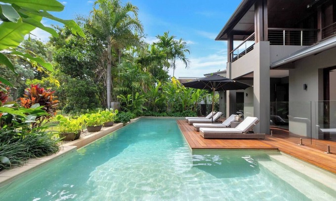 Port Douglas House | Villa Omaroo Tropical Luxury Redefined