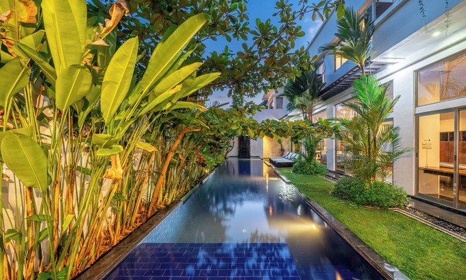Laksmana Villa | Villa Onyx 18 meter pool, 1 minute walk from Eat st
