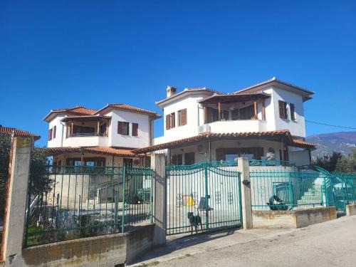 Artemida Villa | Villa Paradies