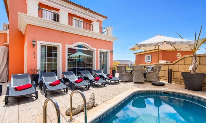 Chayofa Villa | Villa Paris by Villa Plus