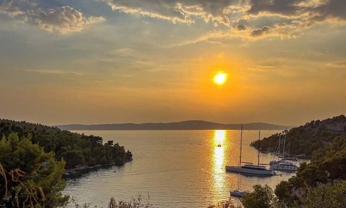 Sutivan Apartment | Villa Pernilla