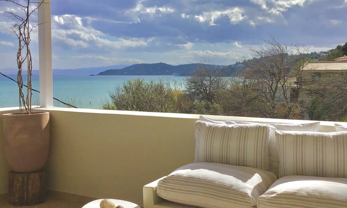 Skiathos Town Villa | Villa Persephone (beachfront villa with 3 bedrooms and stunning sea view)