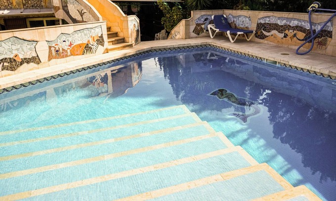 Les Tres Cales Villa | Villa 'Picasso' with Private Pool, Wi-Fi and Air Conditioning