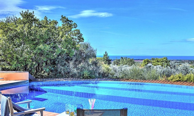 Campiglia Marittima Villa | VILLA POETA - Six Bedroom Villa, Sleeps 12