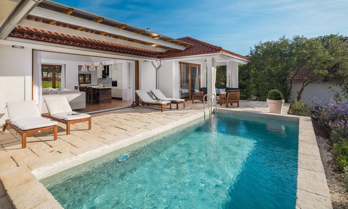 Bale Villa | Villa Porto Bus Beachside by Villas Guide