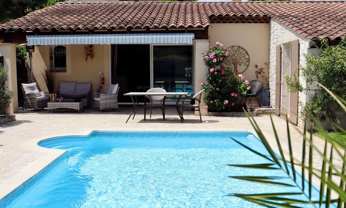 Greoux-les-Bains Villa | Villa Provençale Avec Piscine
