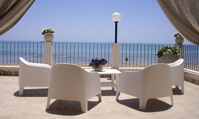 Porto Empedocle Villa | Villa Punta Piccola (at the Scala dei Turchi)