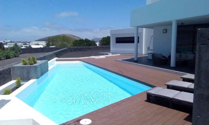Uga Villa | Villa Rayito. Modern and spacious Villa, heated pool and beautiful views