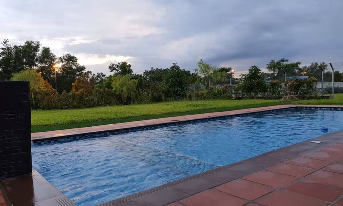 Kampung Jelatang Villa | Villa RI Homestay