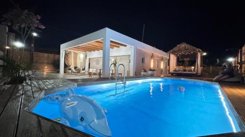 Vathianos Kampos Villa | Villa Roboboss